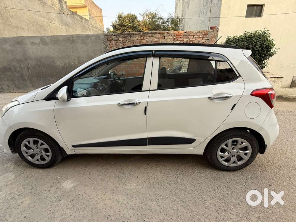 Hyundai Grand I10 2018 Sportz Petrol