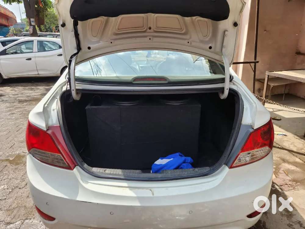 Hyundai Verna 2013 Petrol 110000 Km Driven