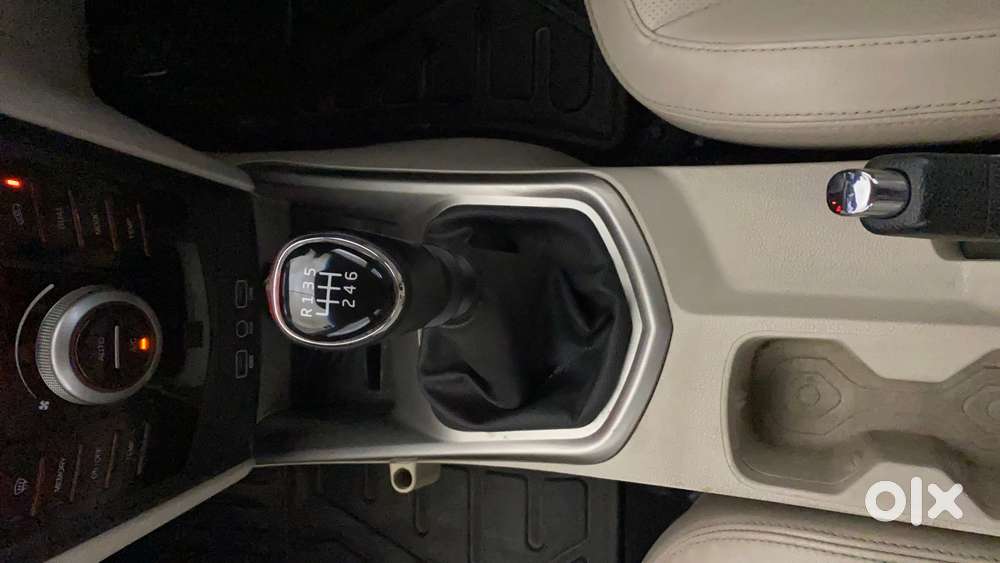Mahindra Xuv300 W8 Option, 2019, Petrol