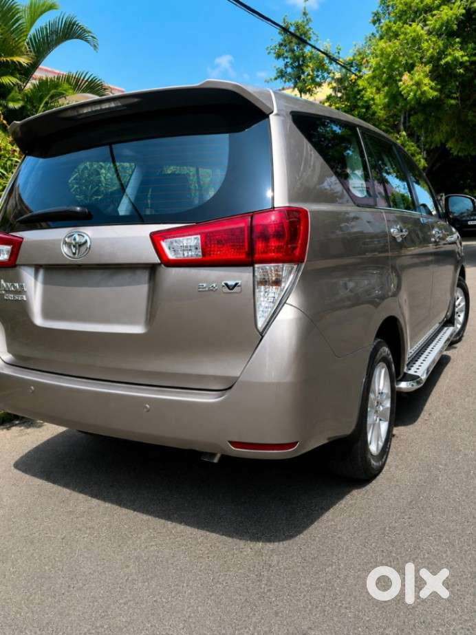 Toyota Innova Crysta 2.4 V, 2017, Diesel
