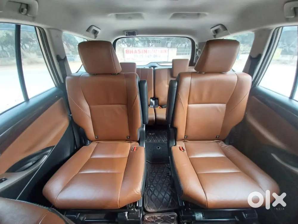 Toyota Innova Crysta 2016 Diesel Well Maintained
