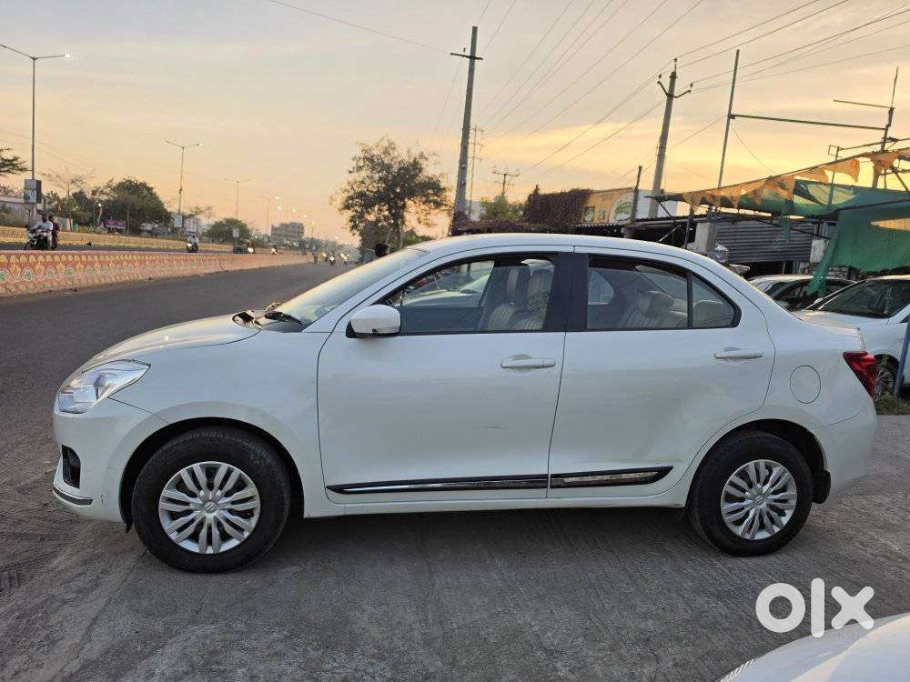 Maruti Suzuki Swift Dzire Amt Vdi, 2017, Diesel