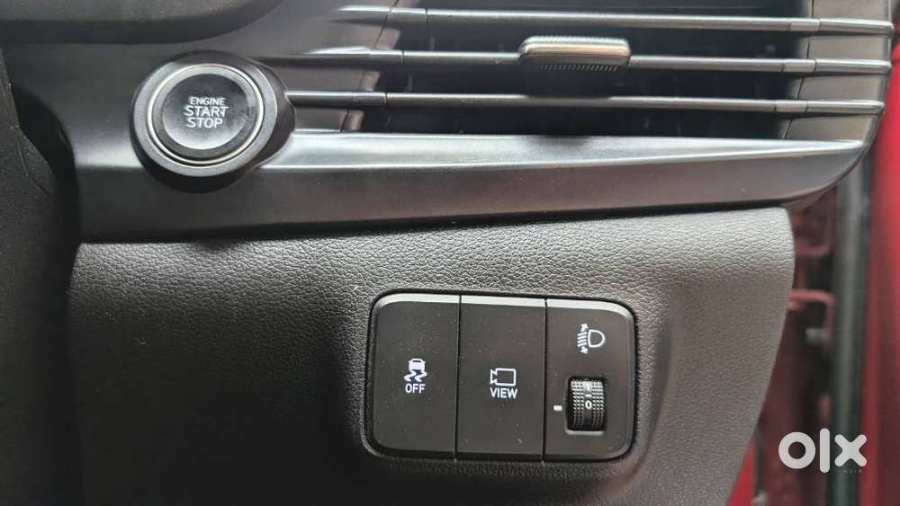 Hyundai I20 Asta (o) 1.2 Mt Dual Tone, 2023, Petrol