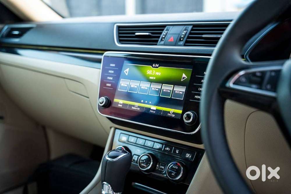 Skoda Superb 2.0 L&k Tsi At, 2021, Petrol