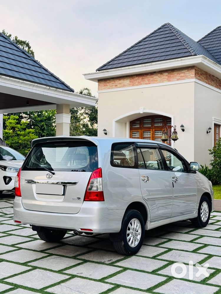 Toyota Innova Diesel 2012