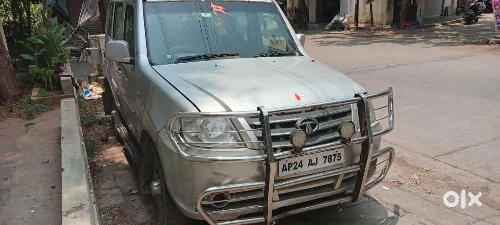 Tata Sumo Grande 2010