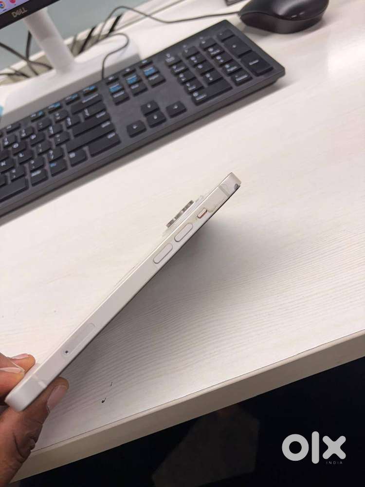 The Apple iPhone 14 (Starlight , 128 GB)