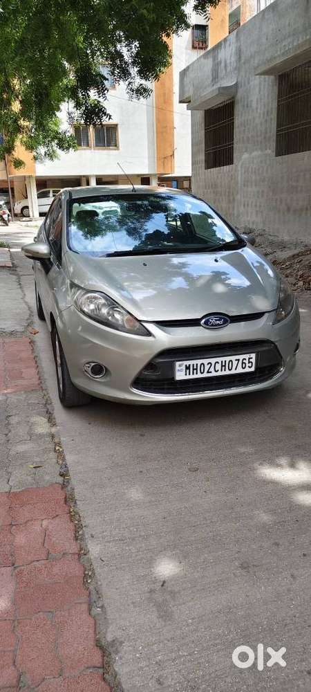 Ford Fiesta Petrol Titanium Plus, 2012, Cng & Hybrids