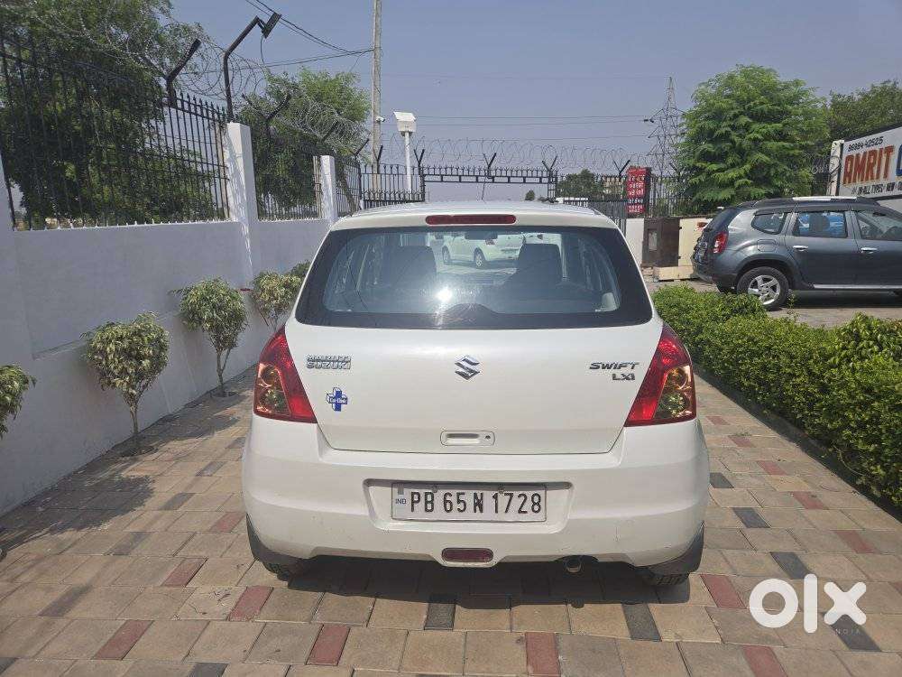 Maruti Suzuki Swift 2004-2010 Lxi Bsiv, 2011, Petrol