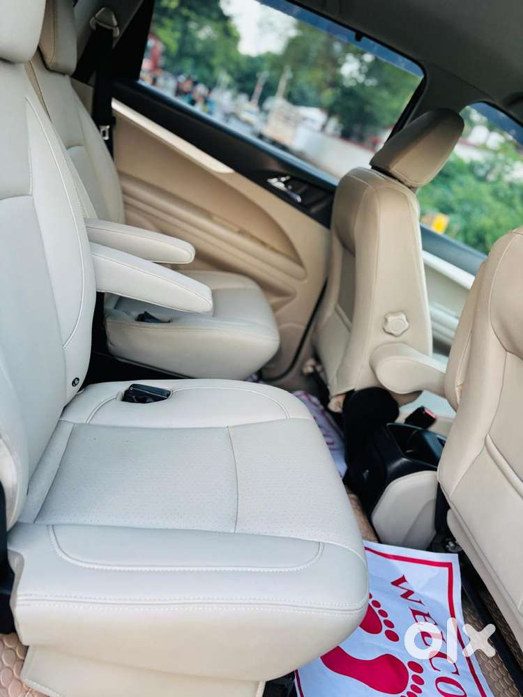 Mahindra Marazzo M8, 2018, Diesel