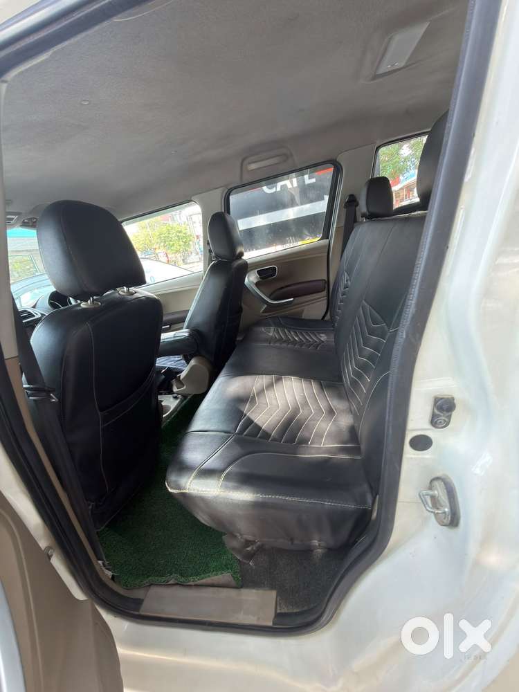 Mahindra Tuv 300 Mhawk100 T8, 2018, Diesel