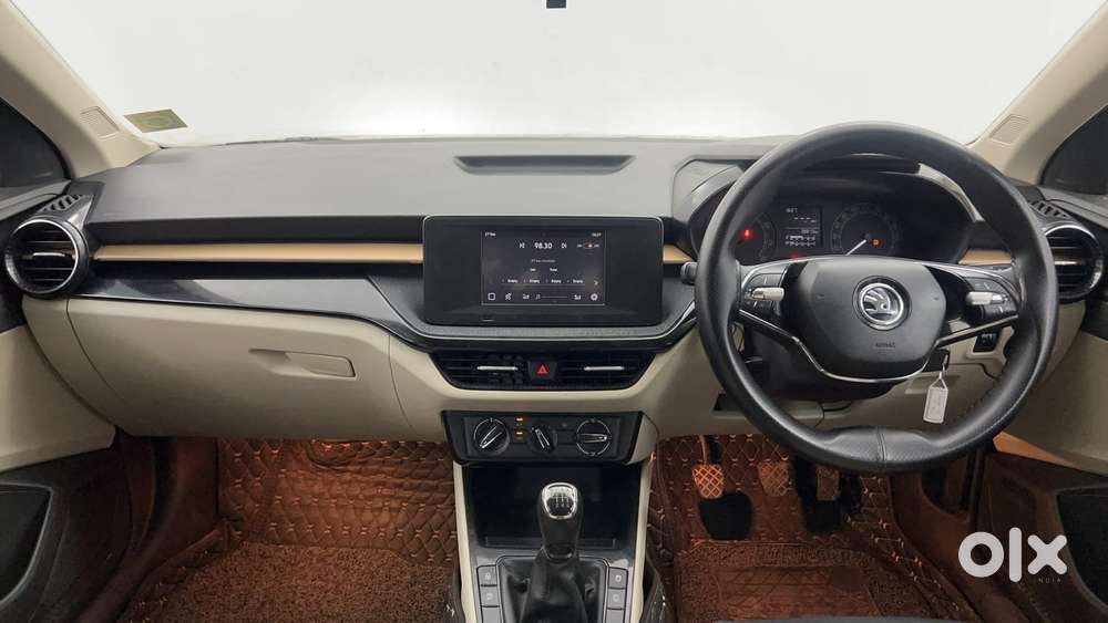 Skoda Slavia Active 1.0l Tsi Mt, 2022, Petrol