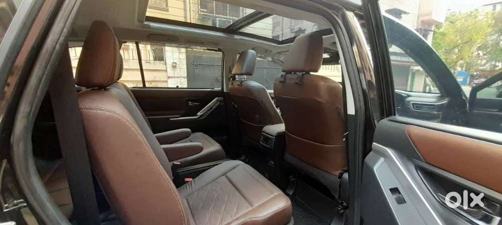 Toyota Innova Hycross 2.0 Zx Hybrid 7 Str, 2023, Petrol