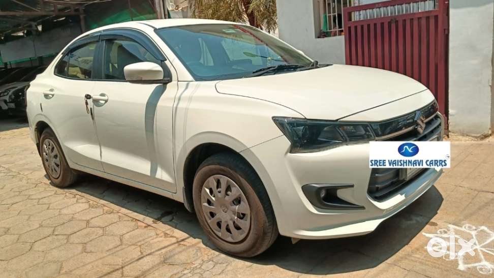 Maruti Suzuki Dzire Vxi Ags, 2025, Petrol