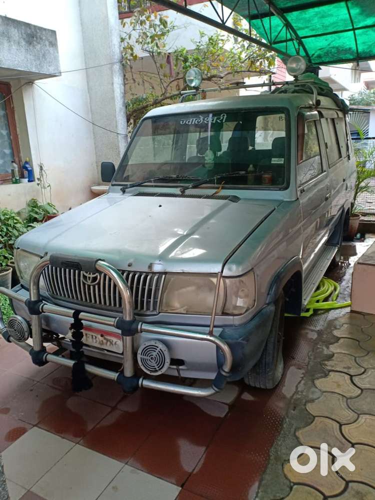 Toyota Qualis 2001 Diesel 100000 Km Driven. Good Condition