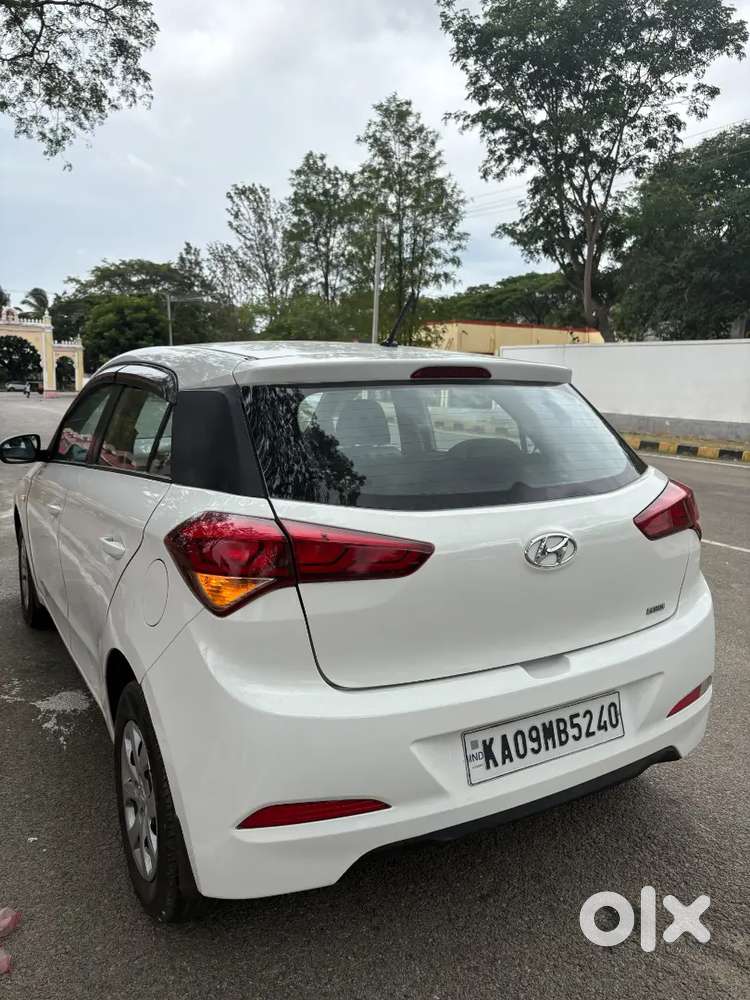 Hyundai I20 Magna 2015 Variant Very Less Price Urgent Sell
