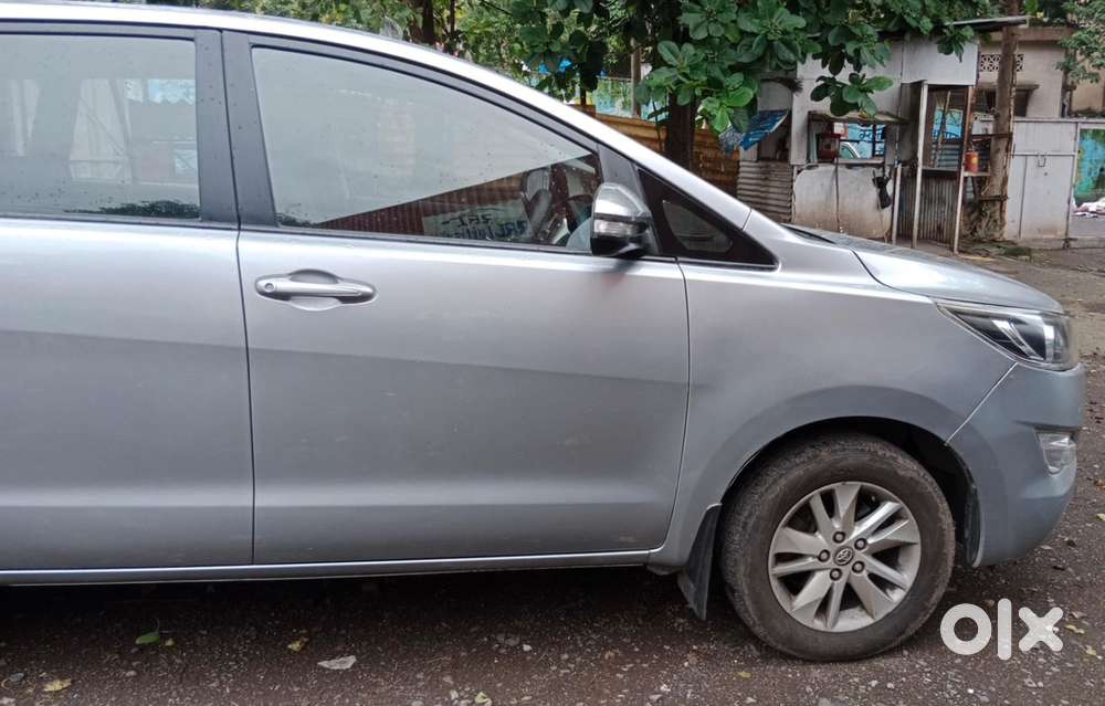 Toyota Innova Crysta 2017 Diesel 220000 Km Driven Company Maintained