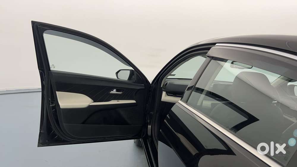 Hyundai Verna 1.5 Sx Petrol Mt, 2023, Petrol