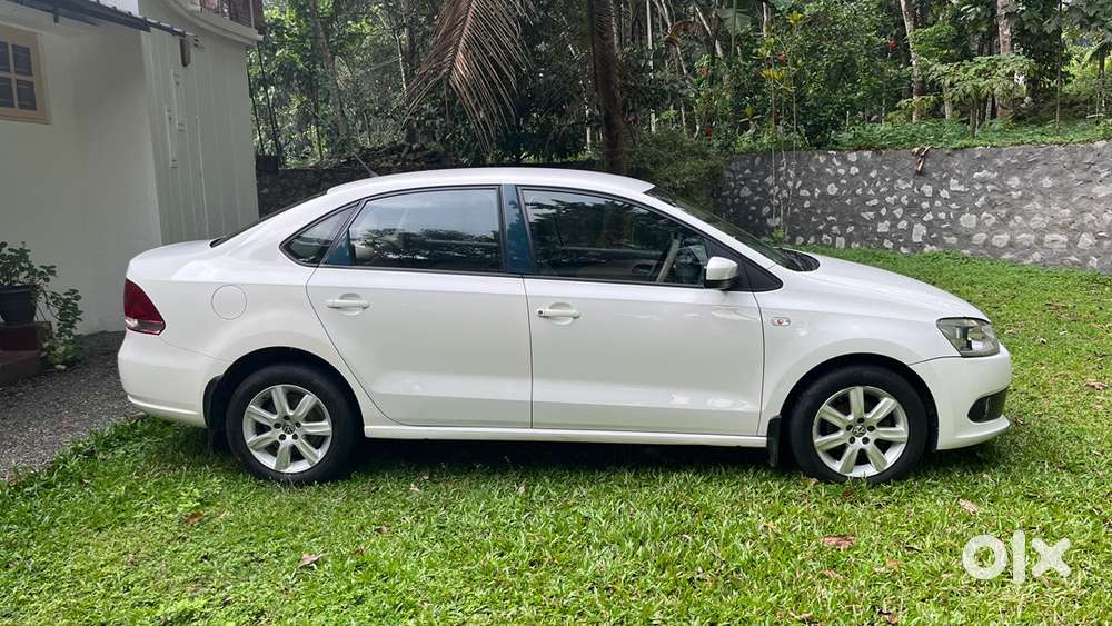 Volkswagen Vento Petrol Manual 2011