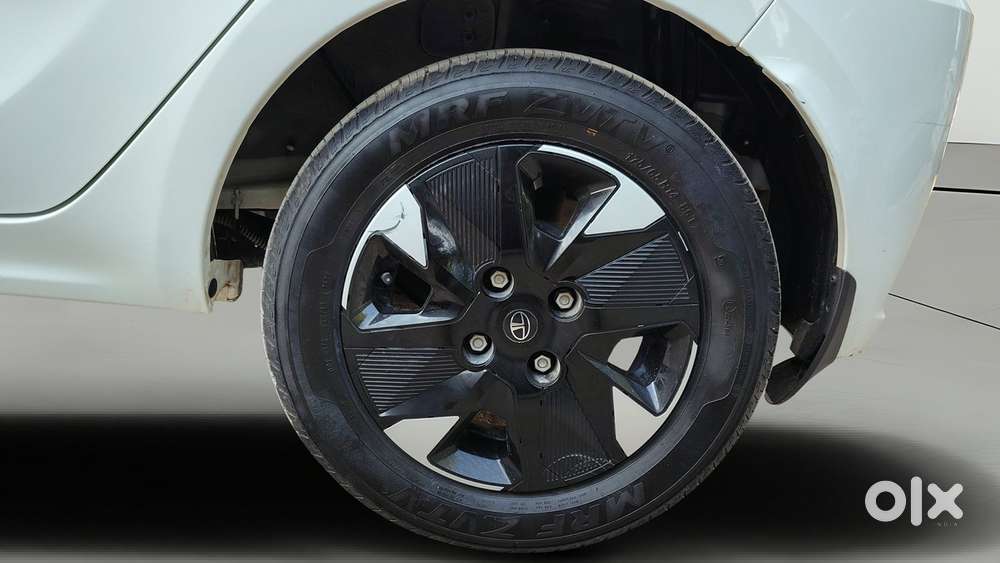 Tata Tiago 1.2 Revotron Xt Option, 2025, Petrol