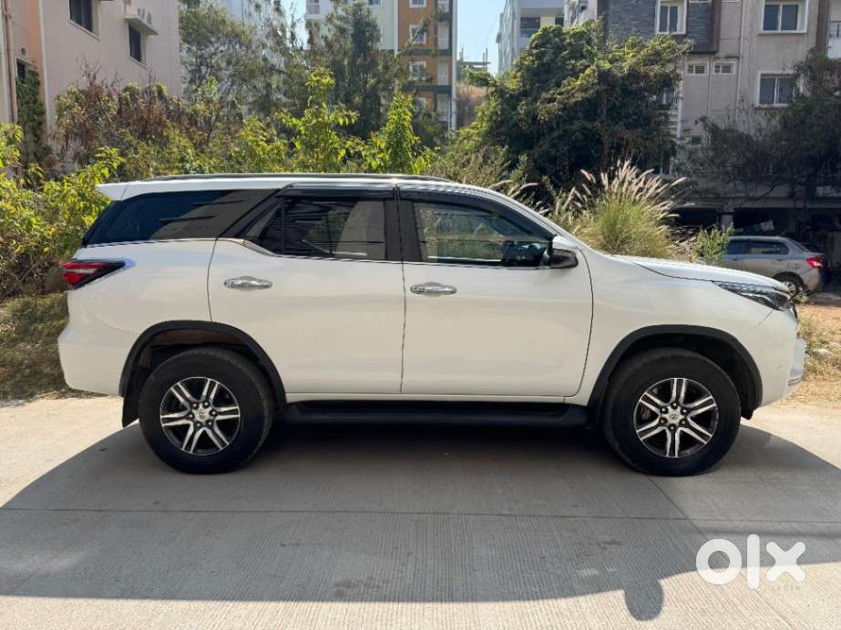 Toyota Fortuner [2021-ongoing] 2.8 2wd Diesel At, 2022, Diesel