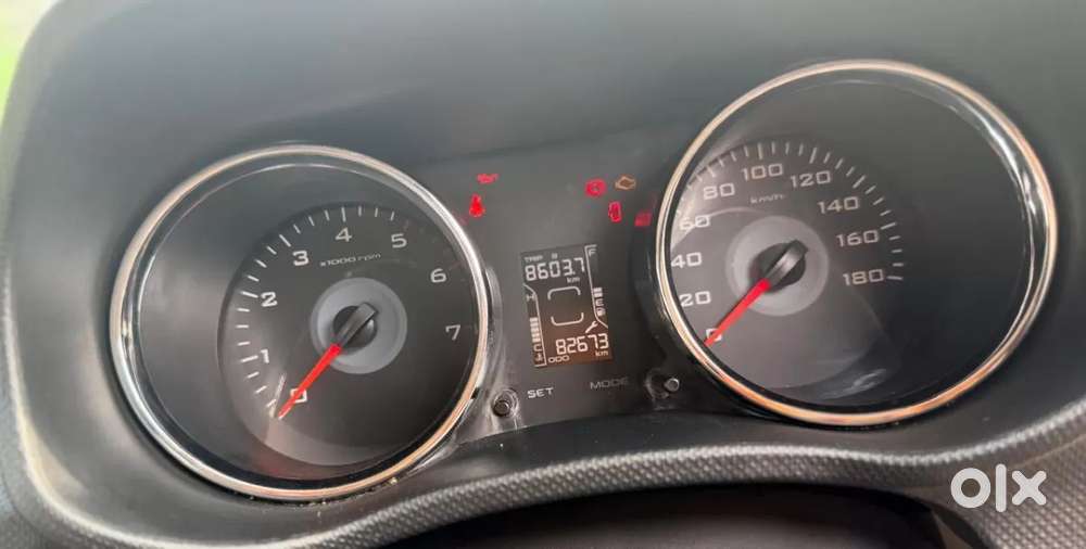 Mahindra Tuv 300 T10, 2019, Diesel