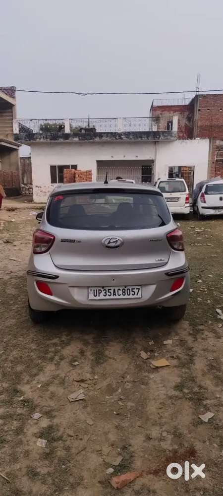 Hyundai Grand I10 2015 Petrol 98 Km Driven