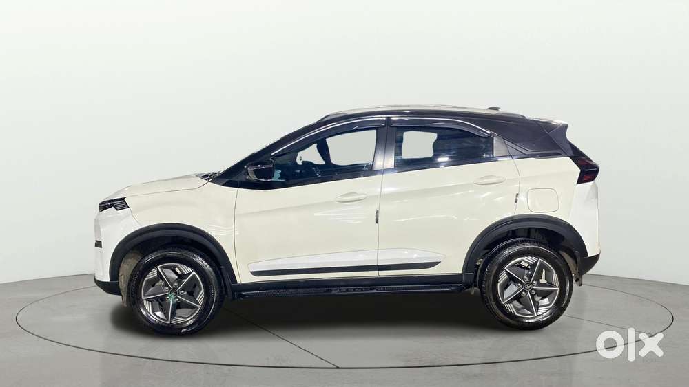 Tata Nexon Creative Plus 1.2 Revotron Petrol 7dca, 2023, Petrol