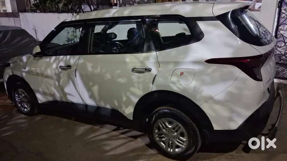 Kia Carens 1.5 Premium 2024