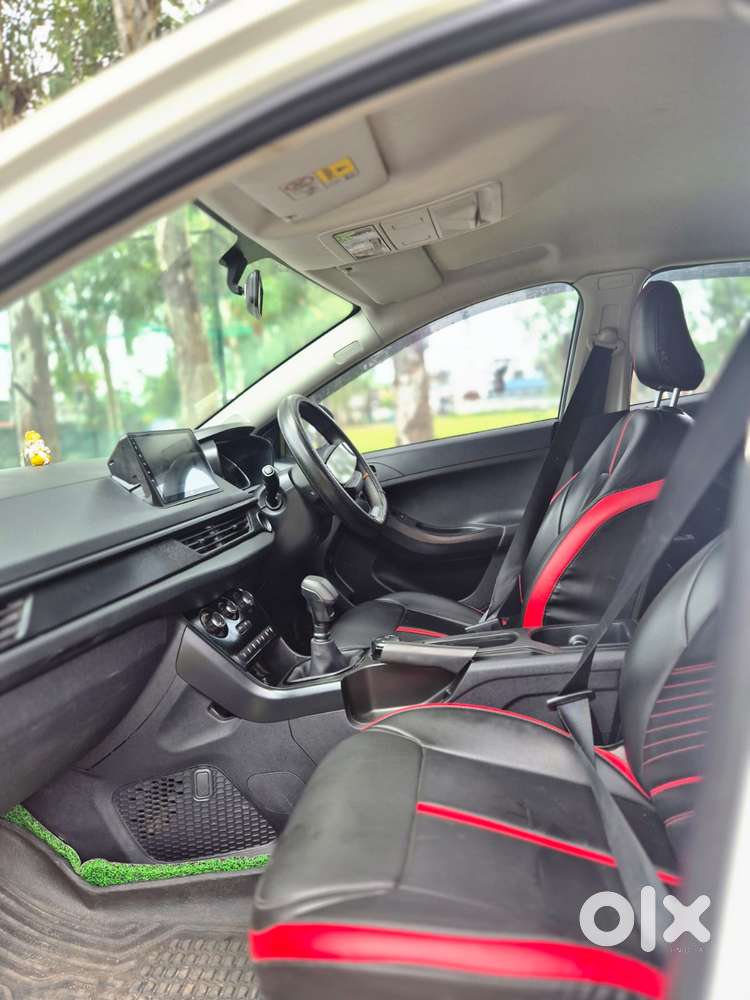 Tata Nexon Smart Plus1.2 Revotron Petrol 5 Mt, 2024