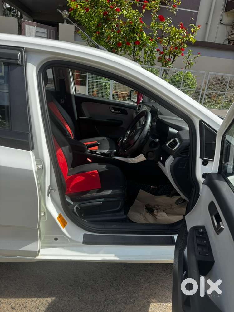 Tata Altroz Petrol 2020