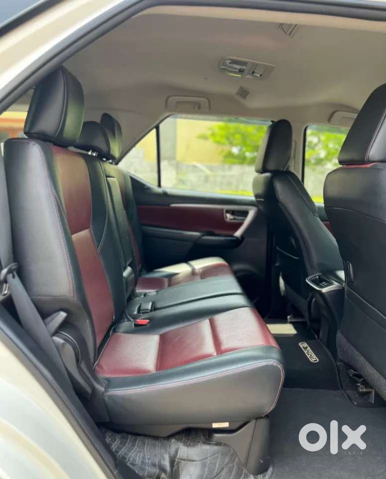Toyota Fortuner Legender, 2021, Diesel