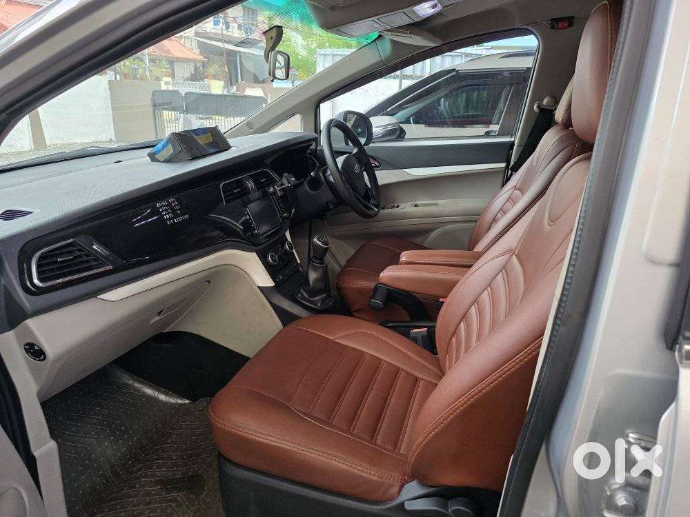 Mahindra Marazzo M6 8str, 2021, Diesel