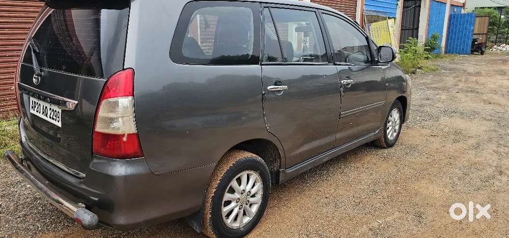 Toyota Innova 2012 Diesel Well Maintained