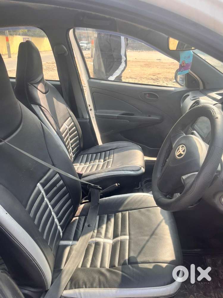 Toyota Innova 2.5 G (diesel) 8 Seater, 2016, Diesel