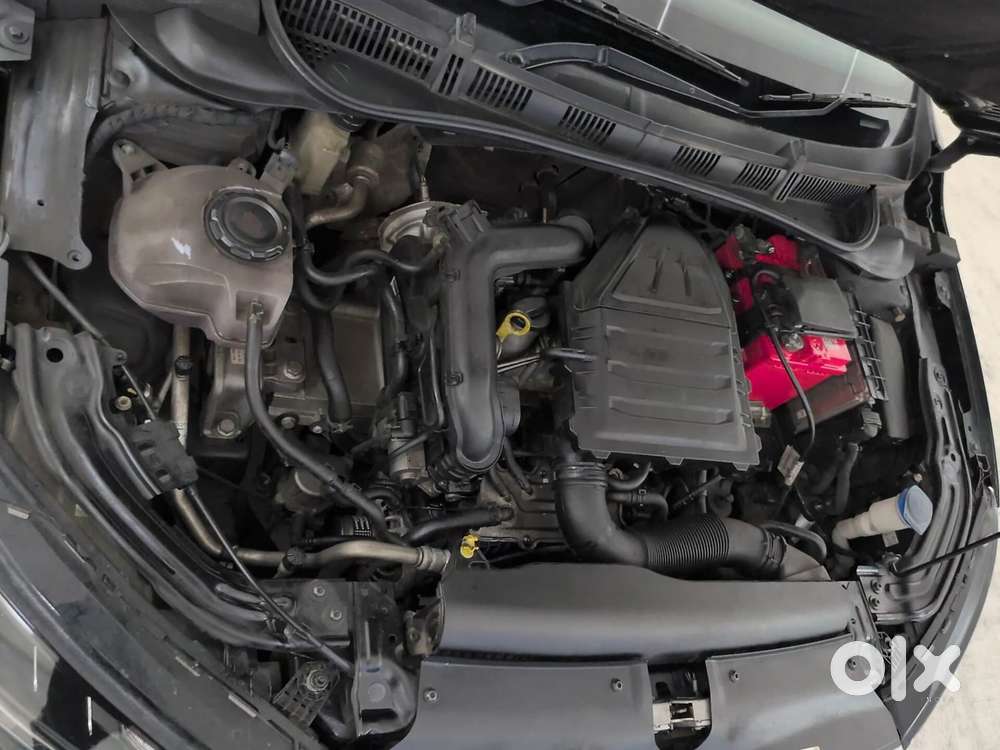 Skoda Slavia Style 1.0l Tsi At, 2022, Petrol