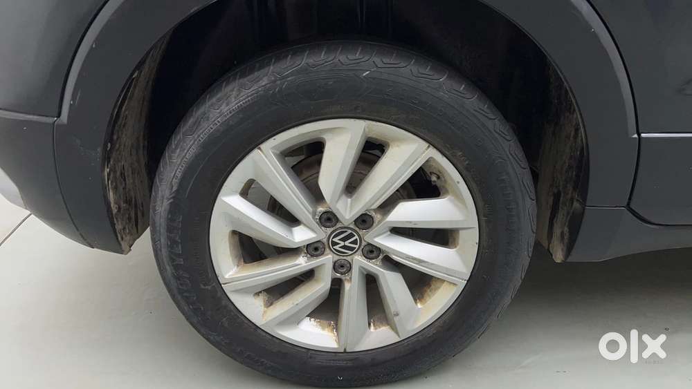 Volkswagen Taigun 1.0 Tsi Highline At, 2022, Petrol