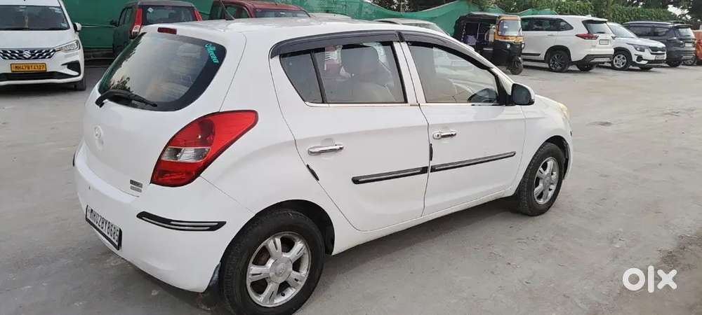 Hyundai I20 Asta Top Model 
2010 Passing Done Till 2030
3rd Owner