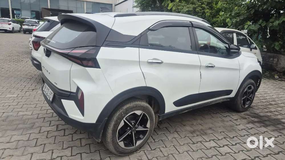 Tata Nexon Pure Petrol Manual 2025