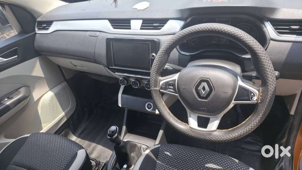 Renault Triber Rxz, 2022, Petrol