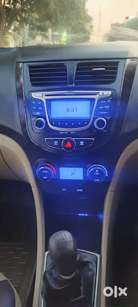 Hyundai Fluidic Verna 1.6 Vtvt Sx, 2011, Petrol
