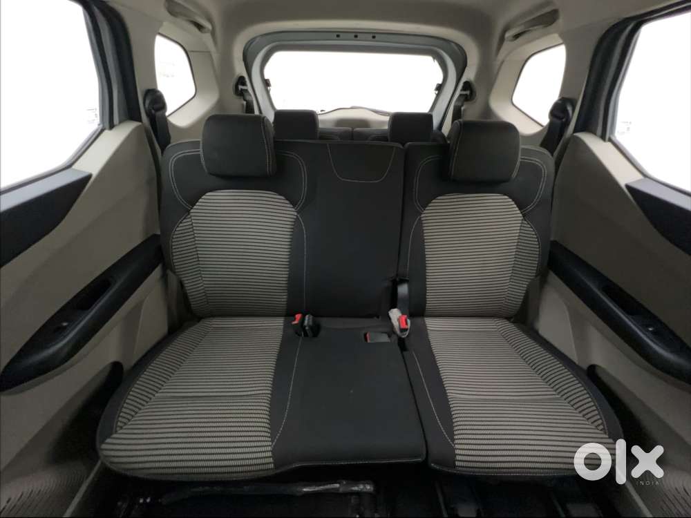 Renault Triber Rxz, 2023, Petrol