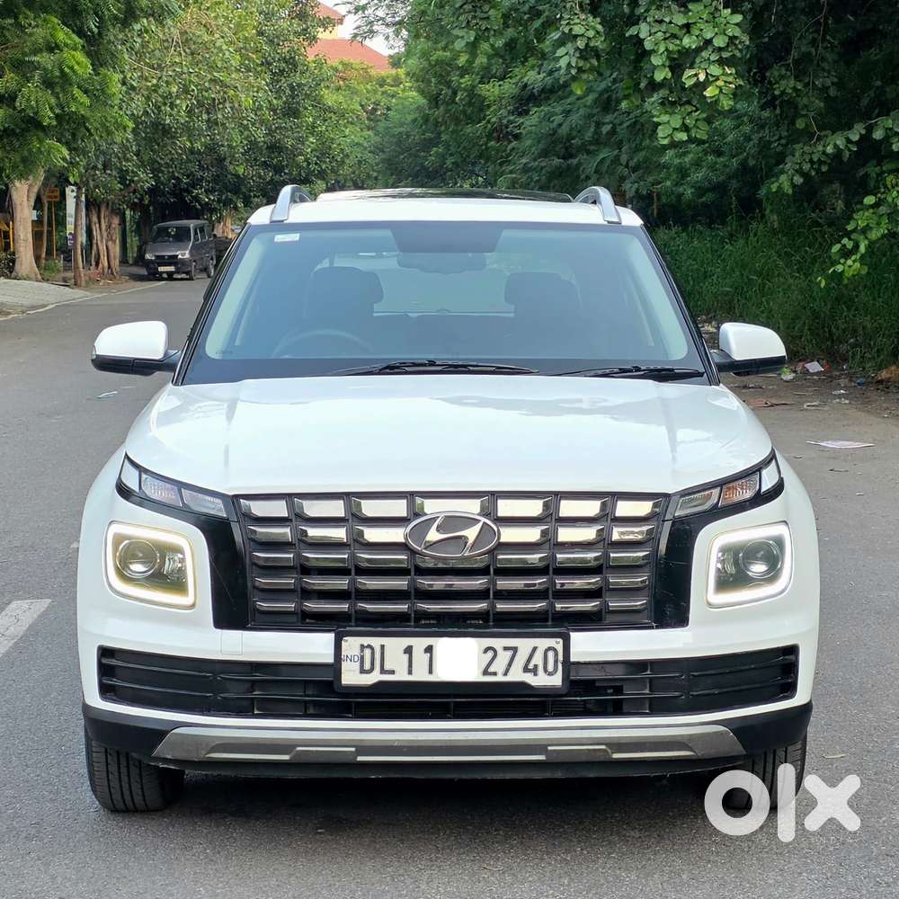 Hyundai Venue Sx Dual Tone, 2022, Cng & Hybrids