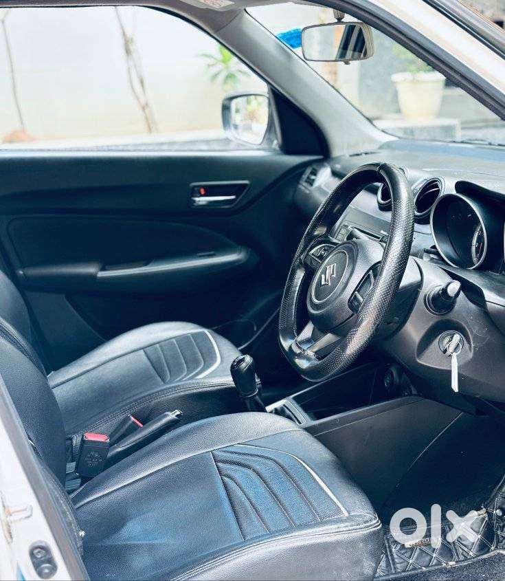 Maruti Suzuki Swift Vxi Optional, 2023, Petrol