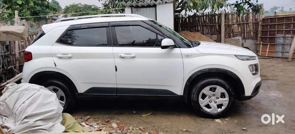 Hyundai Venue N Line 4 Petrol 27500 Km Driven