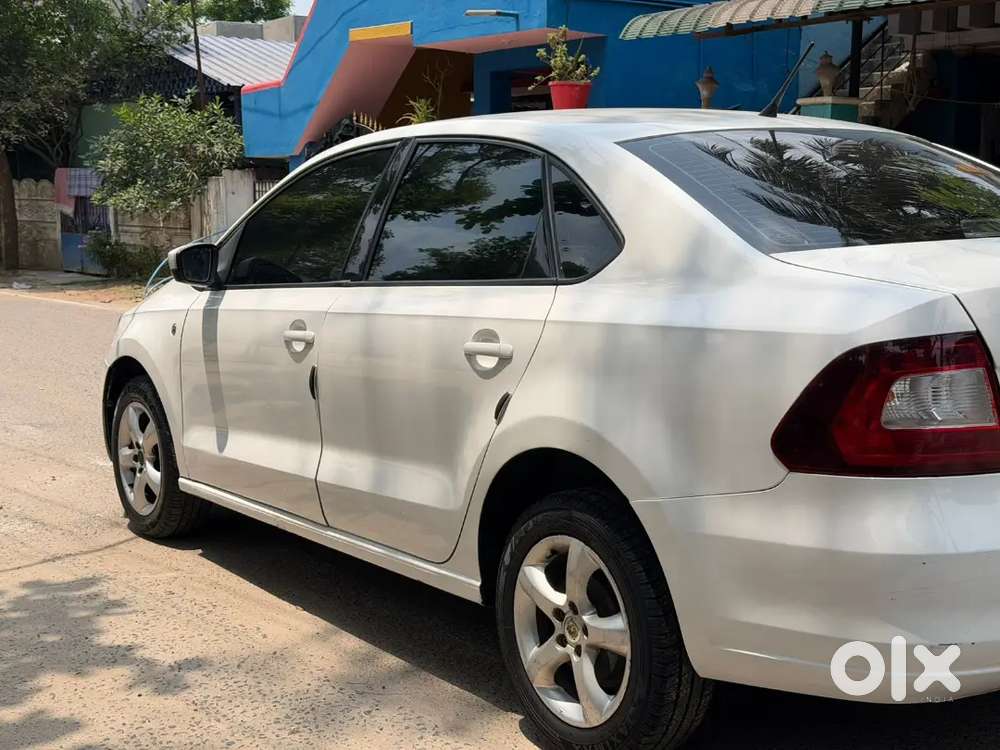 Skoda Rapid 2015 Diesel 95000 Km Driven