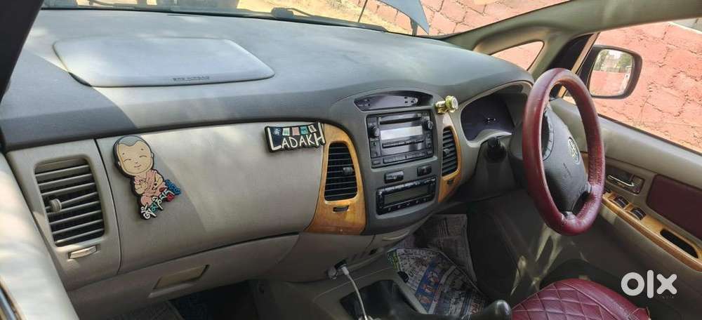 Toyota Innova 2010 Diesel Well Maintained