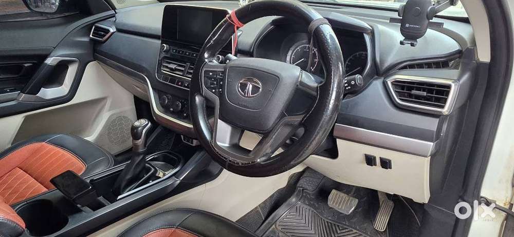Tata Safari, 2023, Diesel