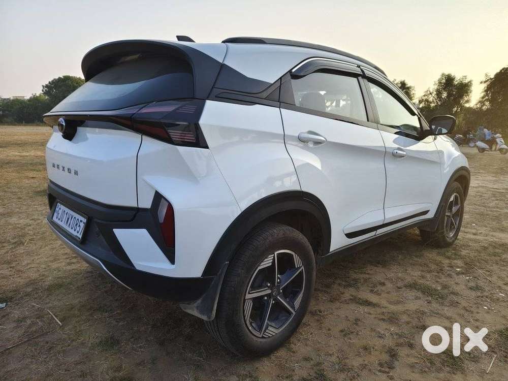 Tata Nexon Fearless Plus Purple 1.5 Revotorq Diesel 6amt Dual Tone, ..