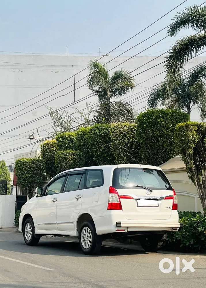 Toyota Innova 2013 Diesel 75000 Km Driven
